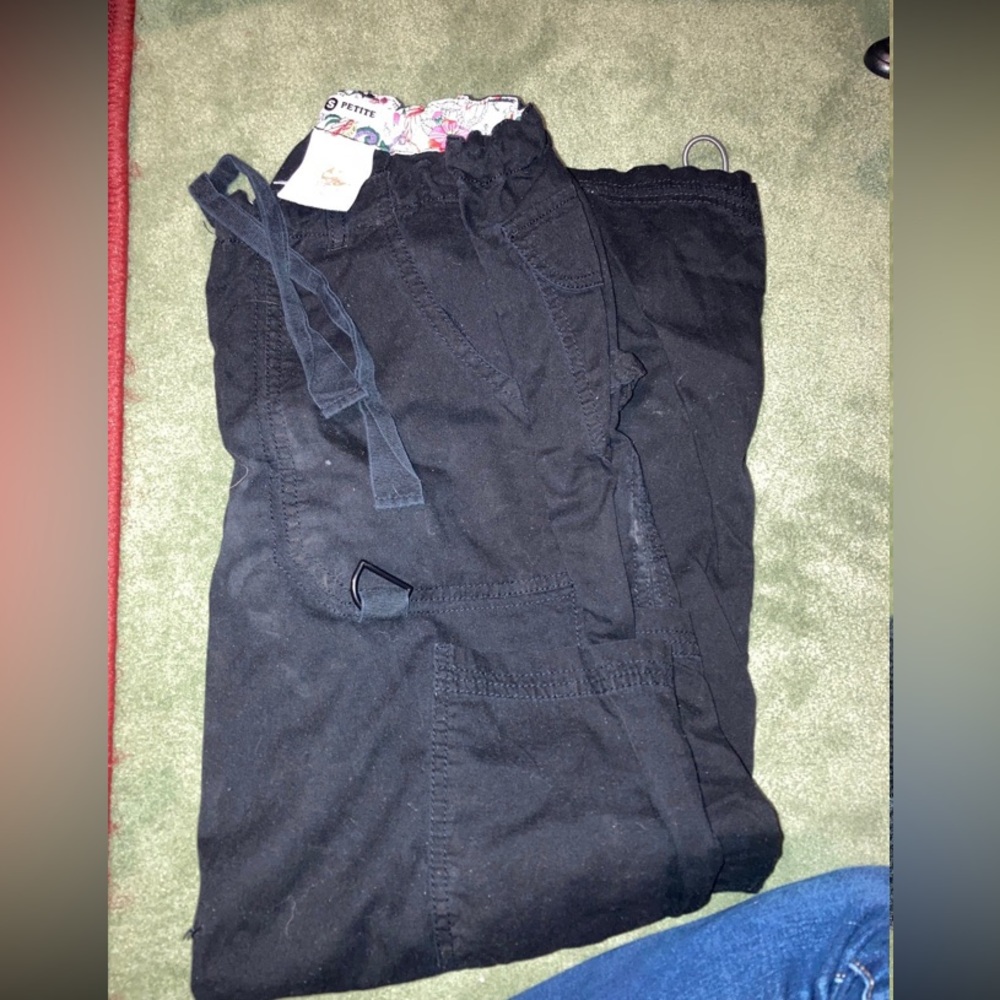 Small Black Scrubs